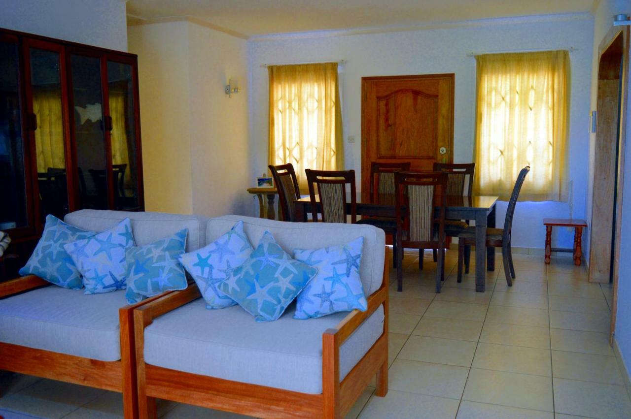 Sundown Beach Villa Glacis  Dış mekan fotoğraf